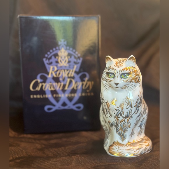 ROYAL CROWN DERBY “Fifi The Cat” - Paperweights by Crown Derby - Picture 3 of 13